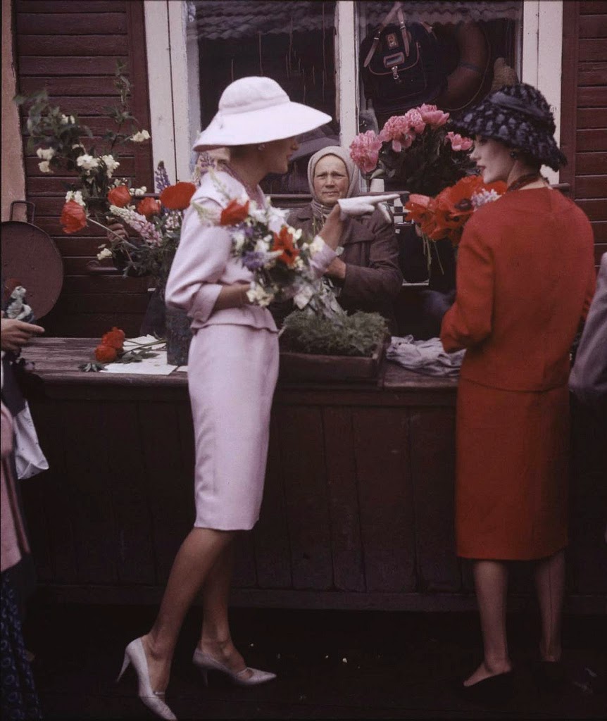Christian Dior’s first time in Moscow: See how soviet women reacted geotv.ge